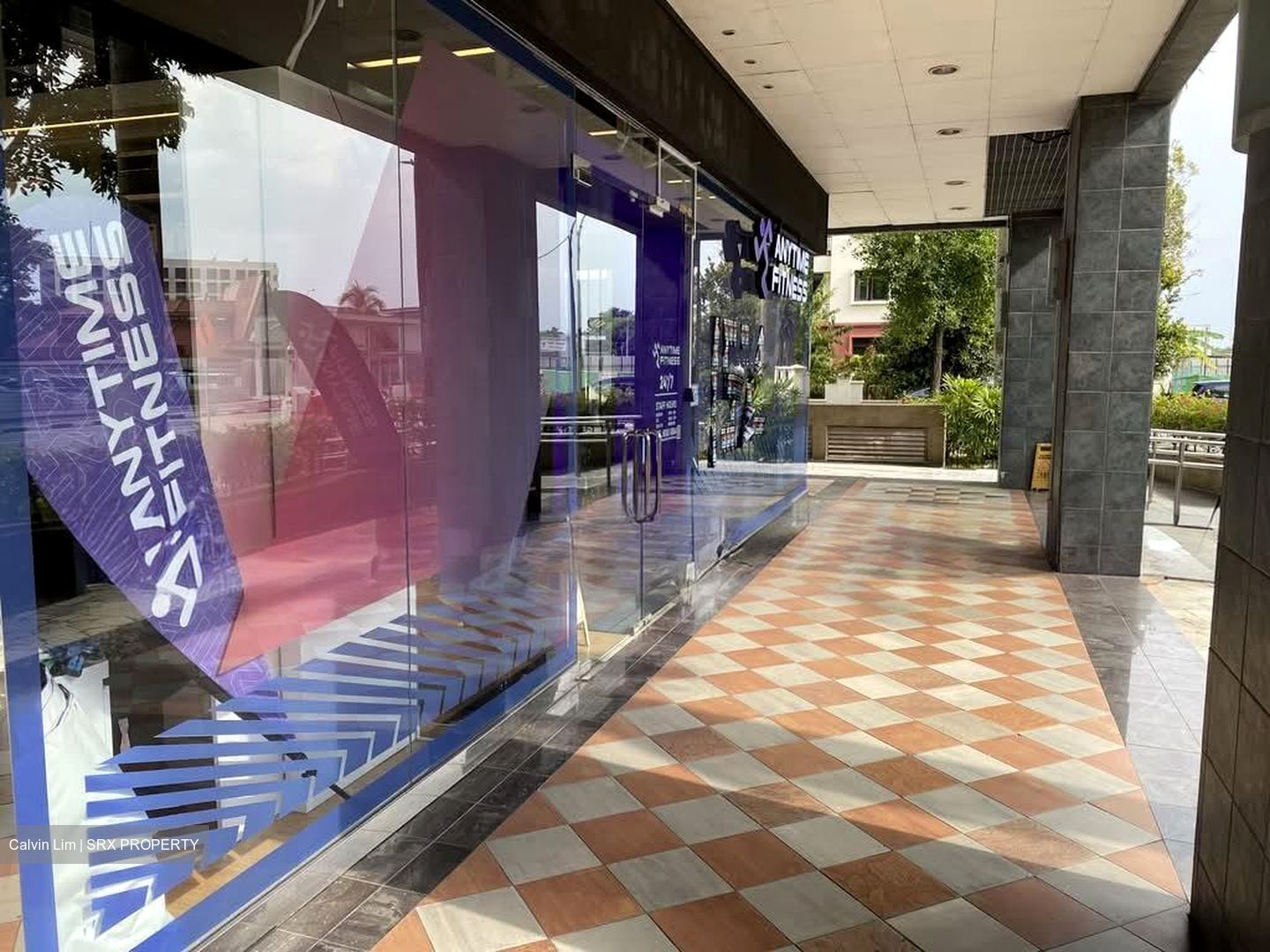Eastwood Centre (D16), Retail #570526091